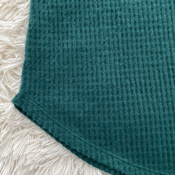 🎉HP🎉 Cherish Brushed Waffle LS Top 💗 Forest Green - Picture 8 of 12